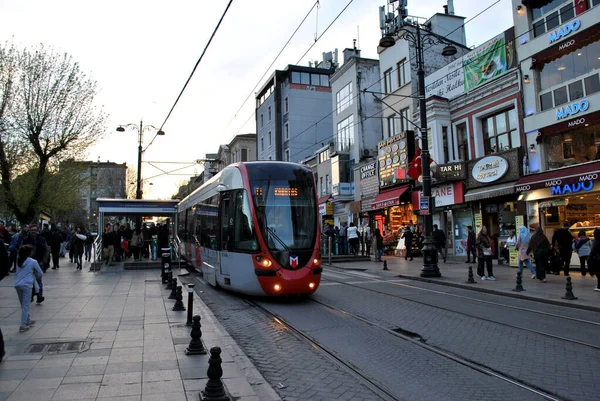 トルコのイスタンブールにある公共トラム — ストック写真