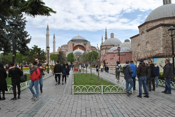 Пешеходная Площадь Возле Большой Мечети Стамбуле — стоковое фото