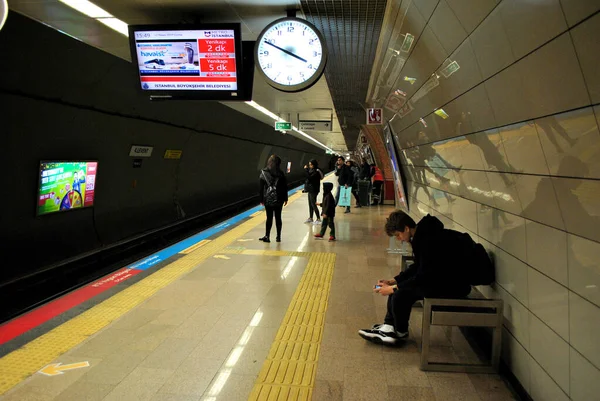 Istanbul Metro Station Platform Törökország — Stock Fotó