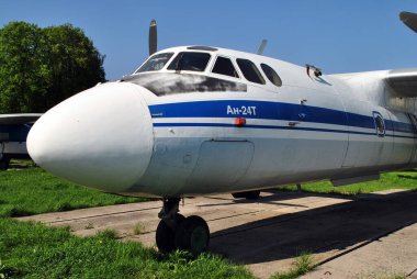 Hava müzesindeki eski Sovyet uçağı.