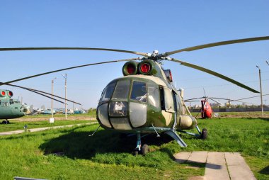 helikopter ve askeri ekipman