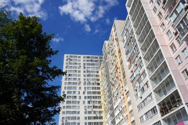 Modern bir yerleşim yeri.                               