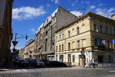 Eski Lviv kasabasının tarihi binası.