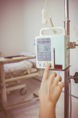 Hemşirelik Yönetmeliği infüzyon pompa intravenöz IV damla eller. Vign