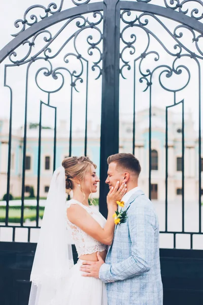 Casamento Limão Noivo Com Noiva Vestido Noiva — Fotografia de Stock