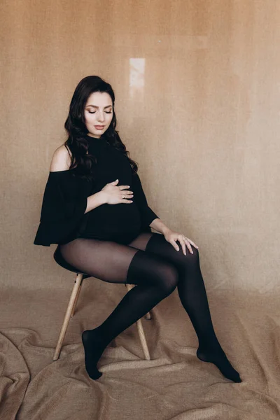 Pregnancy Photo Session Photo Studio Fabric Background Black Bodysuit Tights — Stock Photo, Image