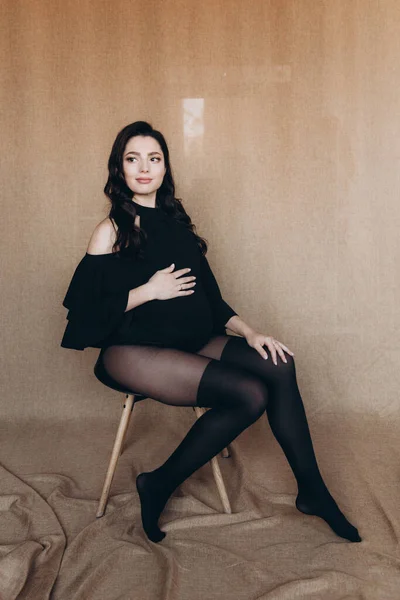 Pregnancy Photo Session Photo Studio Fabric Background Black Bodysuit Tights — Stock Photo, Image