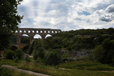 Ünlü, tarihi su kemeri Pont du Gard, Gard Departmanı, Provence, Fransa