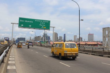 Iddo, Lagos Nijerya 'dan görülen imaj lagos adasının ve iş bölgesinin editoryal görüntüsü