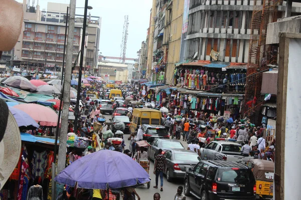 Leitartikel Über Menschen Die Auf Dem Idomuta Markt Lagos Nigeria — Stockfoto