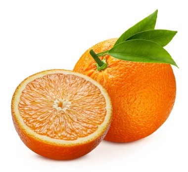 Kesme yolu olan portakal yığını. Turuncu ve yarısı beyaz arka planda. Turuncu makro