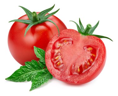 Yapraklı izole domates. Beyaz arka planda domates ve yarım domates dilimleme yolu. Üst Düzey Erişim