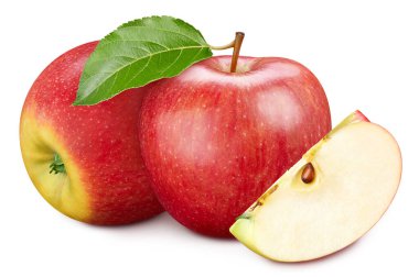 Beyaz arka planda elma yapraklı olgun elma meyvesi. Dosya kırpma yolu içeriyor.