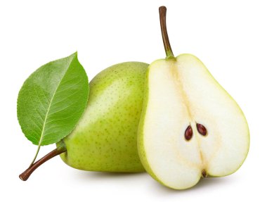 Olgun armut meyvesi, yeşil yapraklı ve yarı izole.