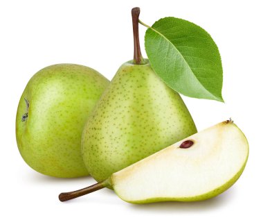 Yapraklarla dolu olgun bir armut. Beyaz arka planda organik armut izole edilmiş. Yapraklı armut tadı. kırpma yolu ile