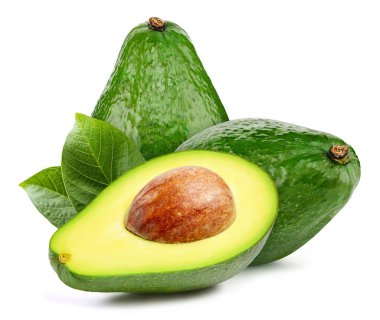 Avokado izole edilmiş. Yaprakları izole edilmiş taze organik avokado. Avokado makro stüdyo fotoğrafı.