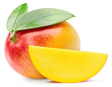 Yapraklı taze mango. Mango beyaz arka planda izole edilmiş. Mango yolu kırpılıyor. Mango makro stüdyo fotoğrafı