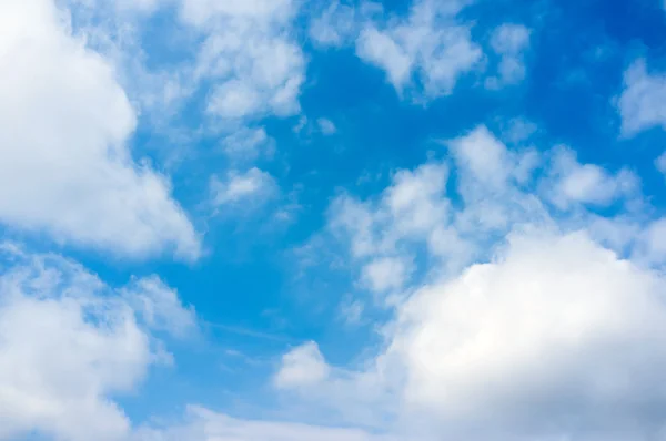 Blauwe lucht — Stockfoto
