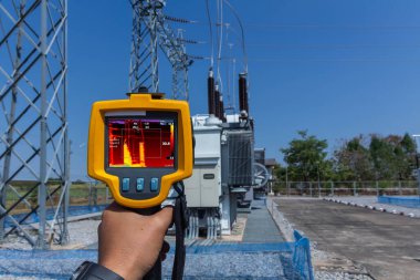 Termoscan (termal görüntü kamerası), önleyici bakım için makinenin iç sıcaklığını kontrol etmek için kullanılan endüstriyel ekipman..