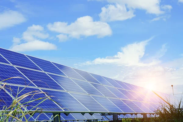 Panel Solar Fuente Electricidad Alternativa Concepto Recursos Sostenibles Este Nuevo — Foto de Stock