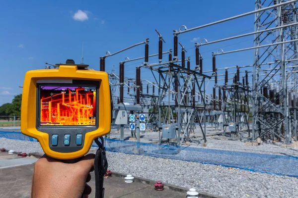 Termoskanowanie Kamera Termowizyjna Urządzenia Przemysłowe Służące Sprawdzania Temperatury Wewnętrznej Maszyny — Zdjęcie stockowe