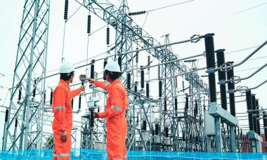 Elektrik mühendisleri ekipman setlerindeki hataları kontrol etmek için bir termometre kullandılar, aynı zamanda ekipmanların hasarını azaltmak için koruyucu bakım olarak da bilinir, endüstriyel mühendislik üzerine profesyonel mühendis kavramına kadar..