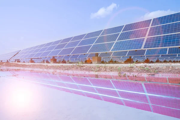 Solární Elektrárna Solární Článek Odraz Slunce Vodě Vysoká Teplota Způsobuje — Stock fotografie