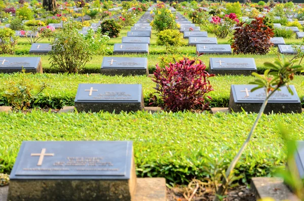 Cemitério de Guerra de Kanchanaburi (Don Rak ) — Fotografia de Stock