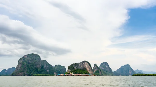 Koh Panyee eller Punyi island, Thailand — Stockfoto