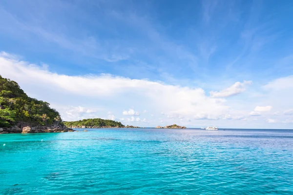 Baía de lua de mel em Mu Koh Similan, Tailândia — Fotografia de Stock