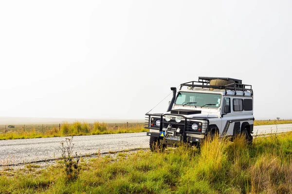 Karoo Südafrika März 2019 Alter Land Rover Defender Parkt Neben — Stockfoto