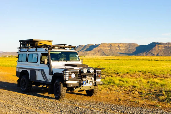 Karoo Südafrika März 2019 Alter Land Rover Defender Parkt Neben — Stockfoto