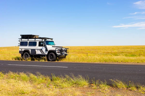 Karoo Südafrika März 2019 Alter Land Rover Defender Parkt Neben — Stockfoto