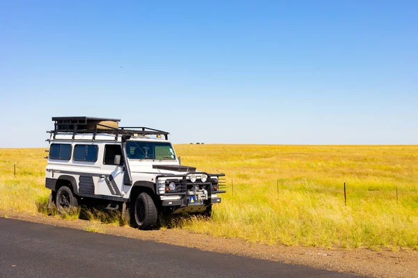 Karoo Südafrika März 2019 Alter Land Rover Defender Parkt Neben — Stockfoto