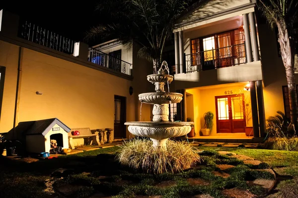 南非约翰内斯堡 2010年9月11日 深夜时分 住宅区住宅区的高档住宅区 — 图库照片
