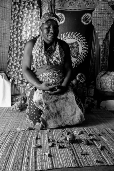 Sabi Sabi Sudáfrica Mayo 2012 Sanador Tradicional Masculino Africano Conocido —  Fotos de Stock
