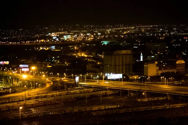 Johannesburg Jihoafrická Republika Září 2013 Vysokoúhlý Pohled Osvětlenou Budovu Pouliční — Stock fotografie