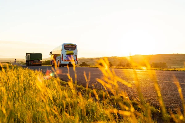 Karoo Afrique Sud Mars 2019 Bus Camion Sur Une Route — Photo