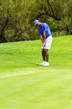 Sun City, Güney Afrika - 28 Ekim 2012: Amatör golfçüler eğlenmek için golf oynuyorlar