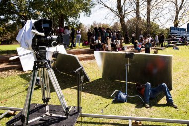 Johannesburg, Güney Afrika - 30 Nisan 2015: Video klip çekiminde sahne arkası