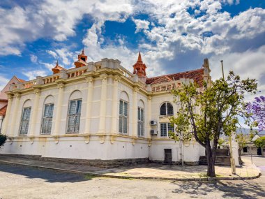 Graaff-Reinet, Güney Afrika - 25 Ekim 2025: Küçük bir sömürge dönemindeki tarihi hükümet binaları