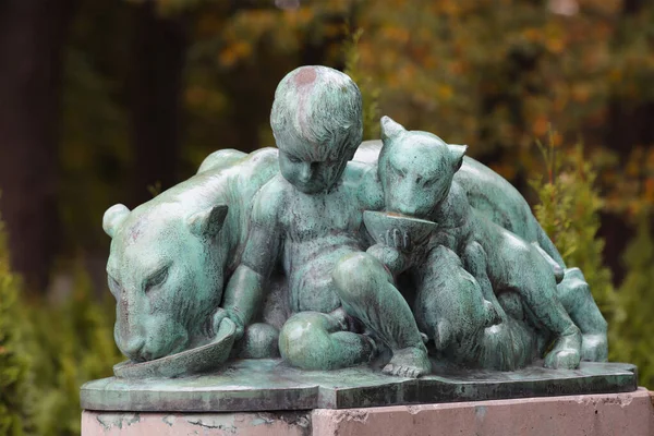 Monument Voor Hermann Klaass Oprichter Van Knigsberg Zoo Geïnstalleerd Dierentuin — Stockfoto