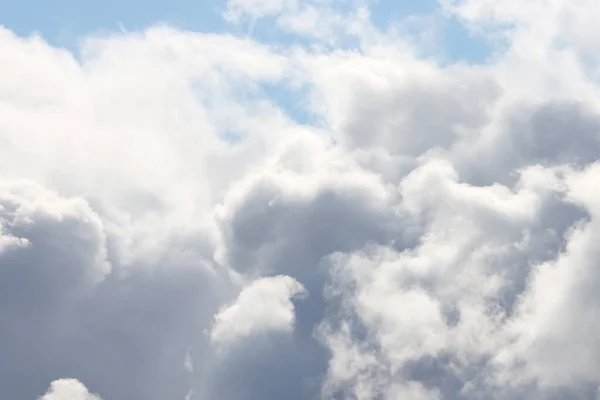 Wolken Die Während Eines Gewitters Von Der Sonne Angestrahlt Werden — Stockfoto