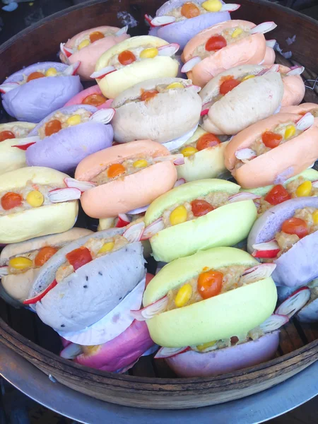 Chinese steamed bun stuffed with egg yolkand crab — Stock Photo, Image