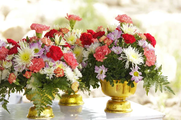 Foto de um arranjo de flores — Fotografia de Stock