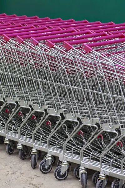 Carro de mercado - Imagen de stock —  Fotos de Stock