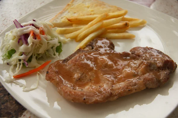 Steak de côtes grillées - Image en stock — Photo