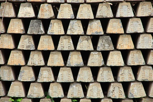 Stock Photo - Traverses de chemin de fer en béton empilés . — Photo