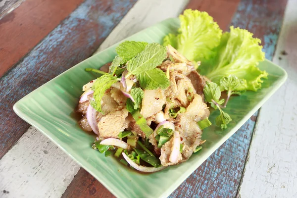 재고 사진 태국 요리 매운 돼지고기 샐러드 — 스톡 사진
