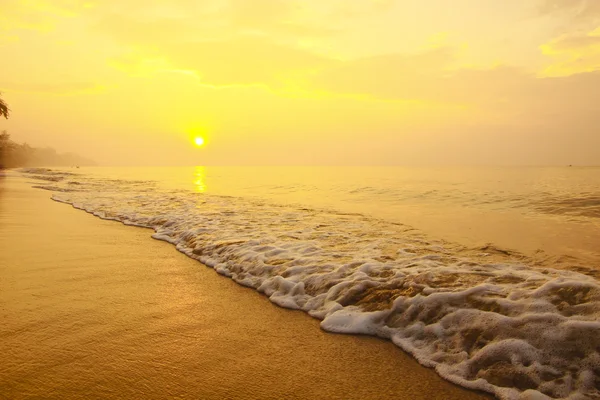 Archivbild schöner Sonnenuntergang im Meer. Thailand — Stockfoto